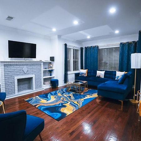 The Blue Golden Luxury Modern 3- Bedroom Apartment In Chicago Exterior photo